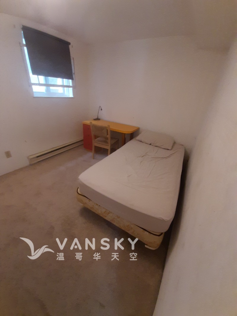 260212095155_17th 2 br south bedroom.jpg